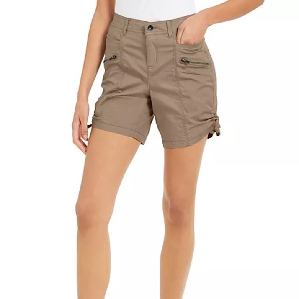 *Final Price* Style & Co | Zip-Pocket Cargo Shorts in Light Brown Size 8P
